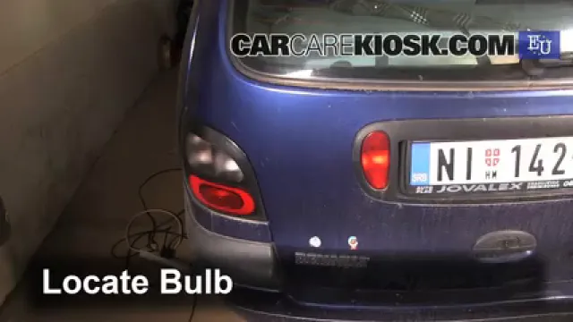 2000 Renault Scenic Megane 1.6L 4 Cyl. Éclairage Feu stop (remplacer ampoule)